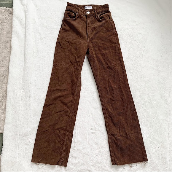 3/30$🤍 ZARA | Brown corduroy straight leg/ flare jeans - Picture 1 of 7
